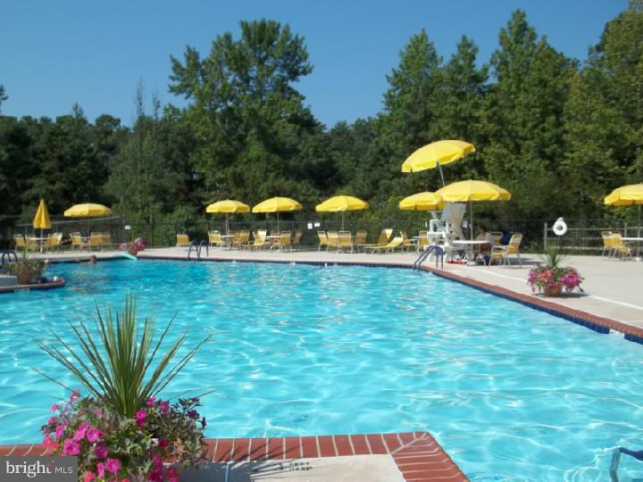 15 Mayfair Road Southampton, NJ 08088 - Photo 22 of 25 Community Pool