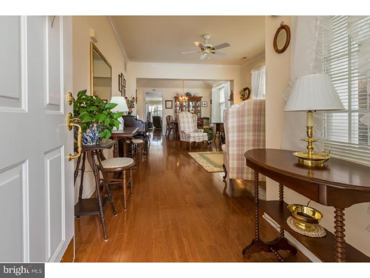 15 Mayfair Road Southampton, NJ 08088 - Photo 4 of 25 Foyer