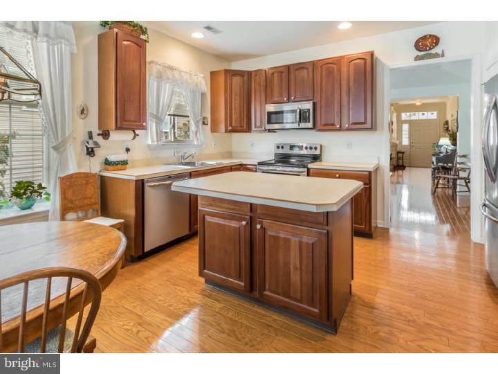 15 Mayfair Road Southampton, NJ 08088 - Photo 7 of 25 Kitchen