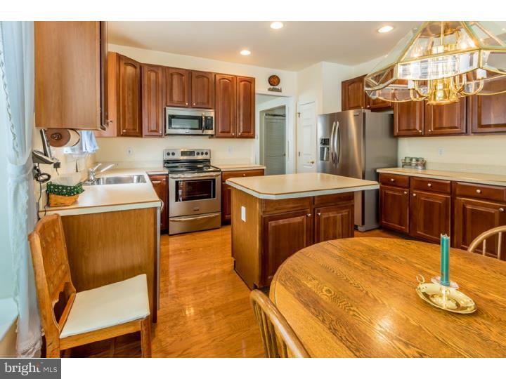 15 Mayfair Road Southampton, NJ 08088 - Photo 9 of 25 Kitchen