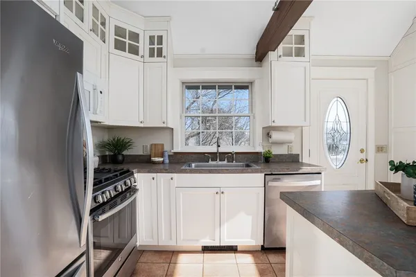 $675,000 | 143 Summit Avenue, South Kingstown, RI 02879