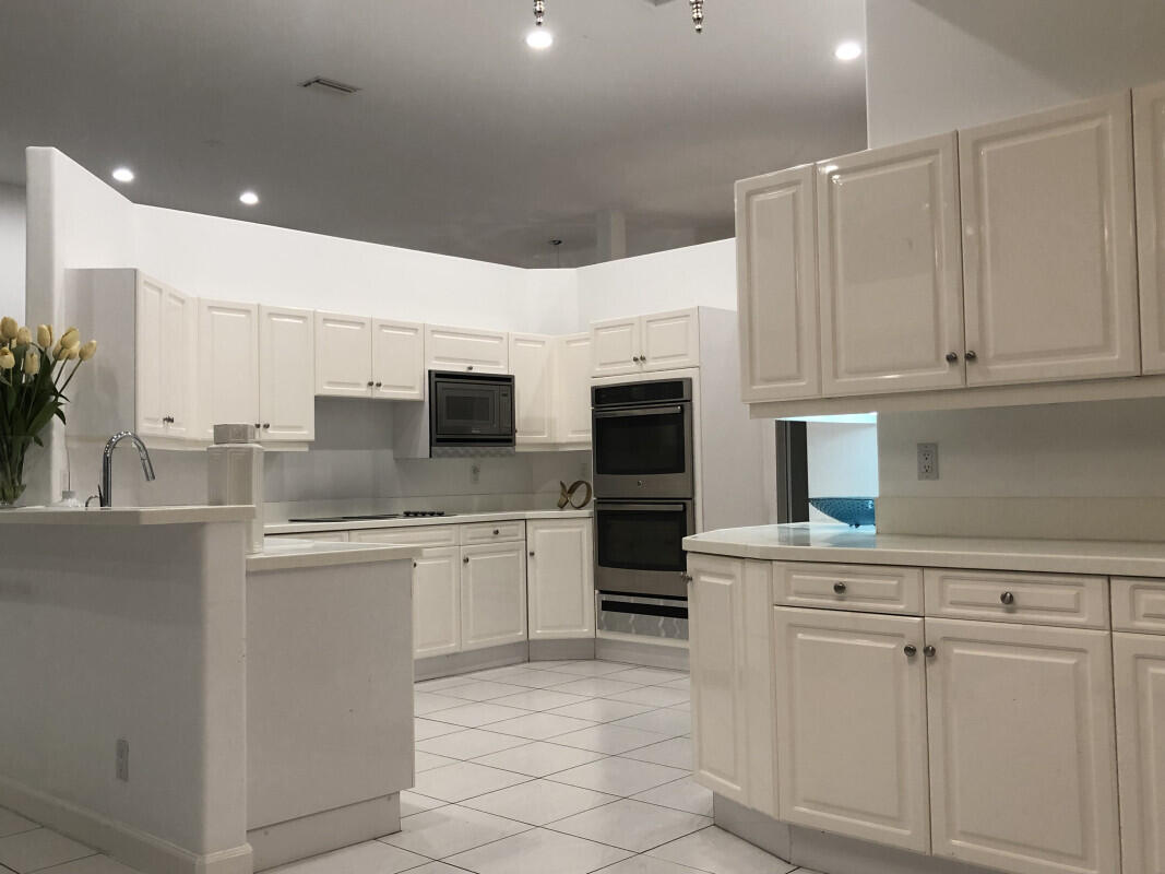 2771 Northwest 49th Street Boca Raton, FL 33434 - Photo 15 of 22 15