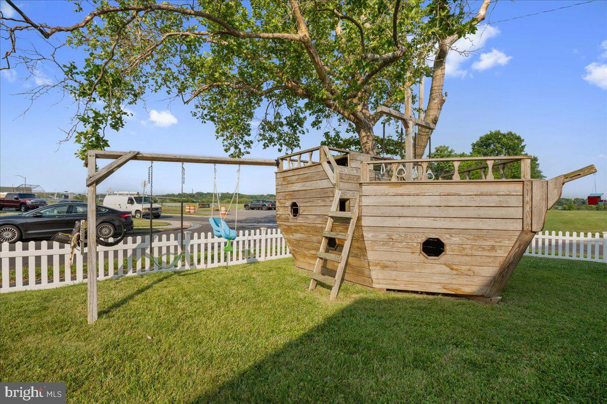 8255 Longpoint Road Baltimore, MD 21222 - Photo 16 of 54 a view of backyard with deck