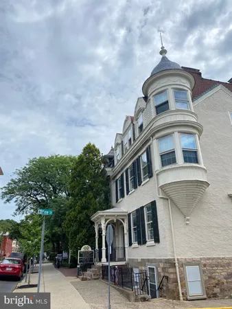 $2,300 | 40 East Court Street, Doylestown, PA 18901