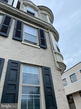 $2,300 | 40 East Court Street, Doylestown, PA 18901