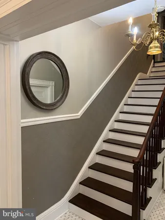 $2,300 | 40 East Court Street, Doylestown, PA 18901