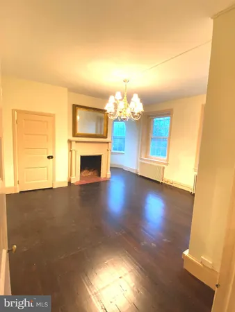 $2,300 | 40 East Court Street, Doylestown, PA 18901