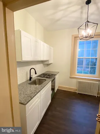 $2,300 | 40 East Court Street, Doylestown, PA 18901