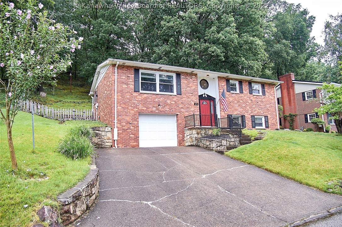 810 Echo Road South Charleston, WV 25303 - Photo 2 of 38 Gallery Image 2