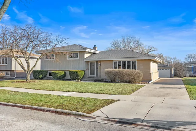 $424,000 | 513 South Princeton Avenue, Itasca, IL 60143