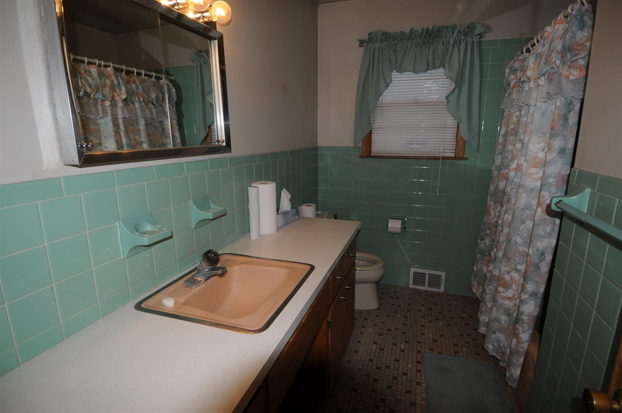 1034 Lucy Road Rotterdam, NY 12303 - Photo 4 of 6 Photo 4
