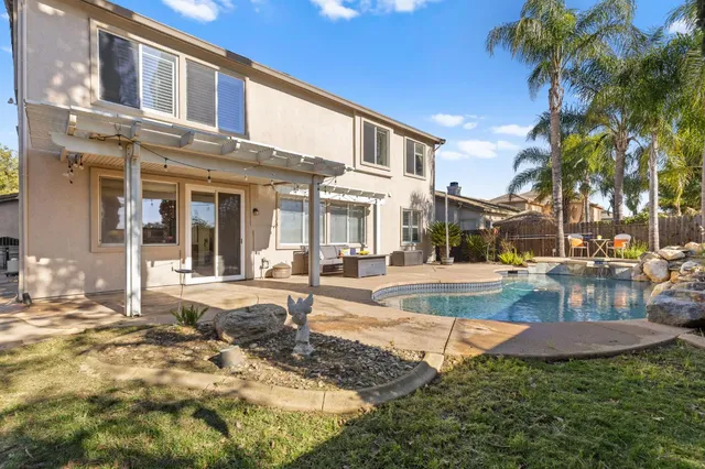 $825,000 | 1964 Casterbridge Drive, Roseville, CA 95747