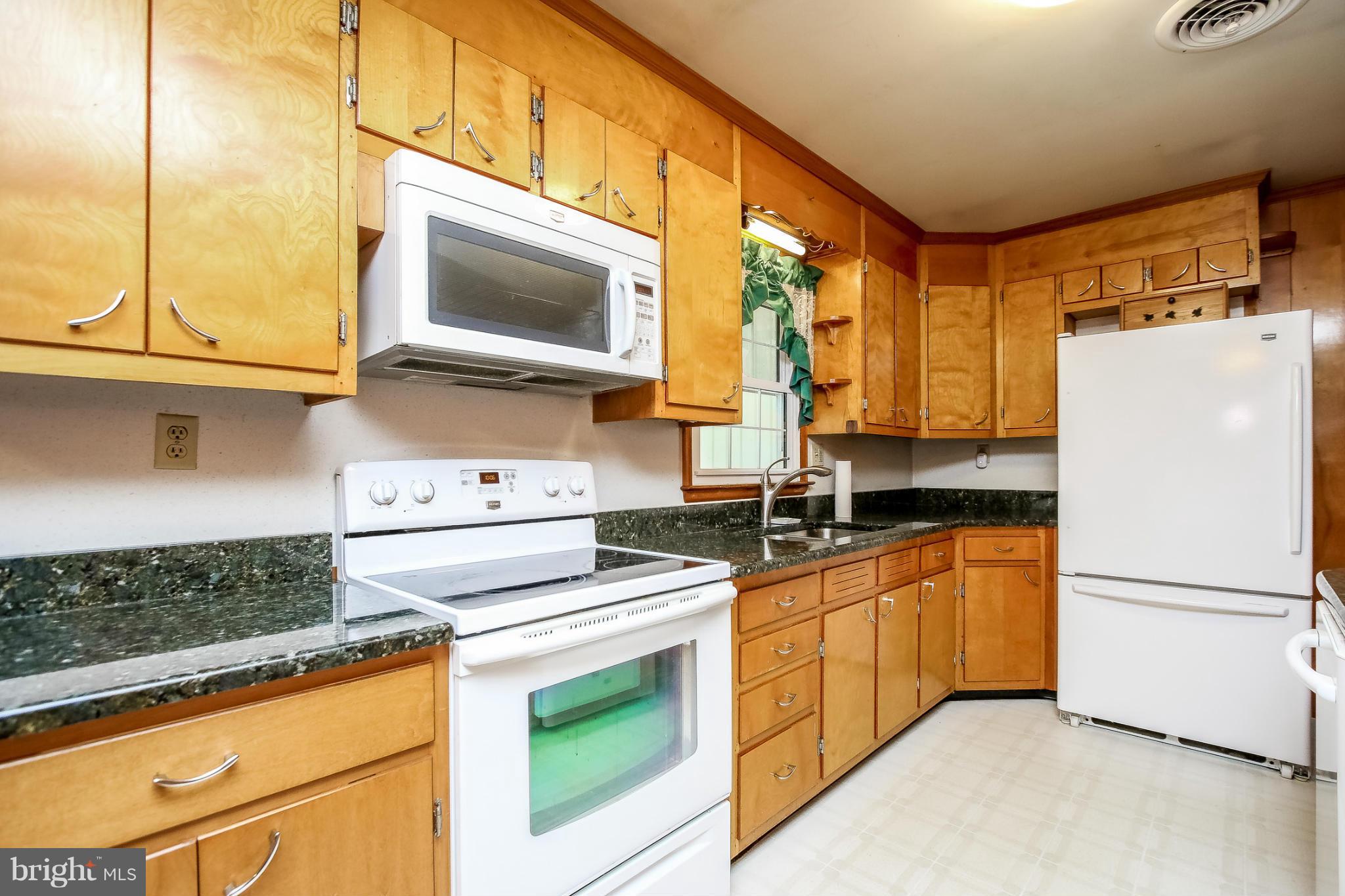 3430 Old Hanover Road Westminster, MD 21158 - Photo 5 of 28 Granite countertops