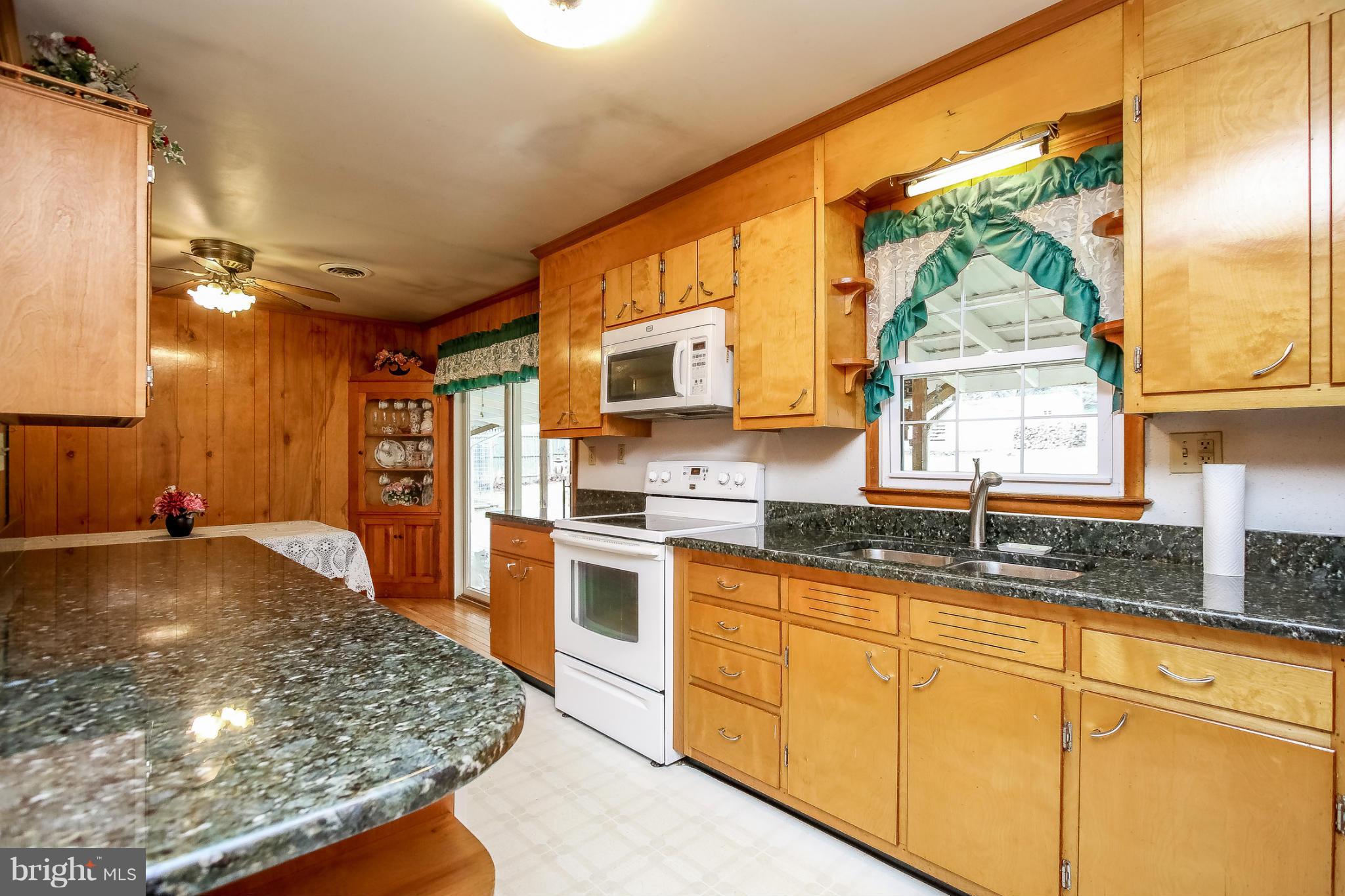 3430 Old Hanover Road Westminster, MD 21158 - Photo 6 of 28 Lots of counter space