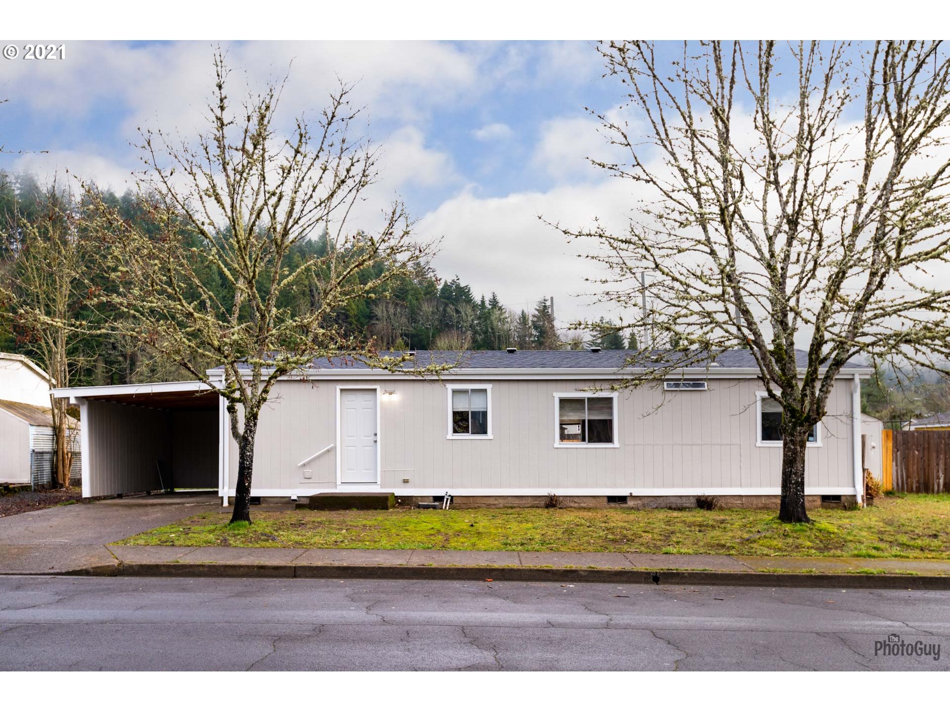 1097 South 58th Street Springfield, OR 97478 - Photo 1 of 32