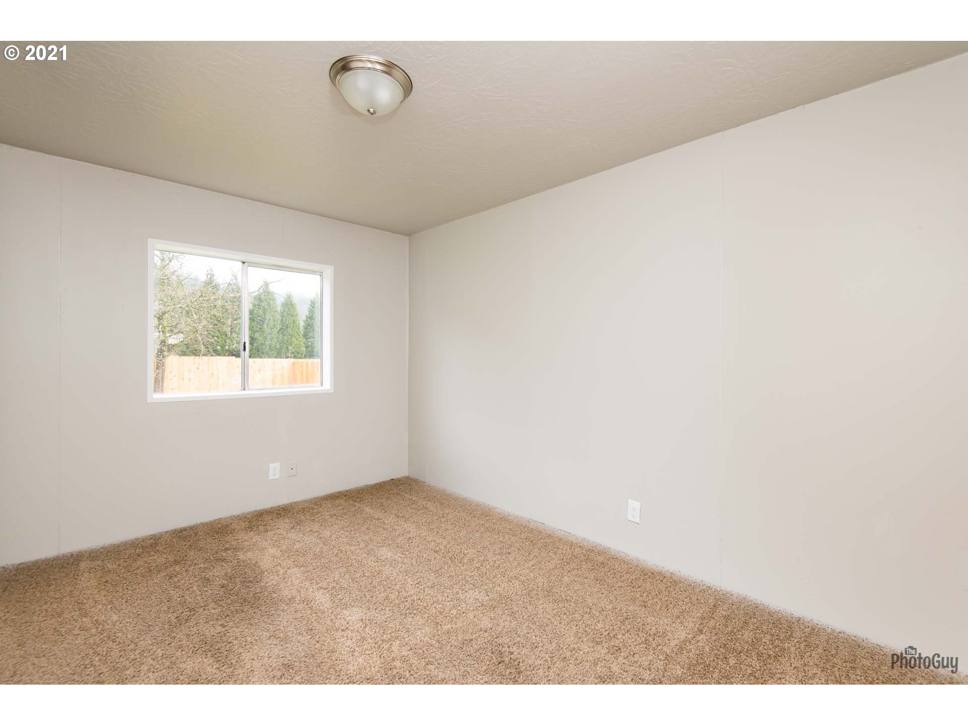 1097 South 58th Street Springfield, OR 97478 - Photo 20 of 32