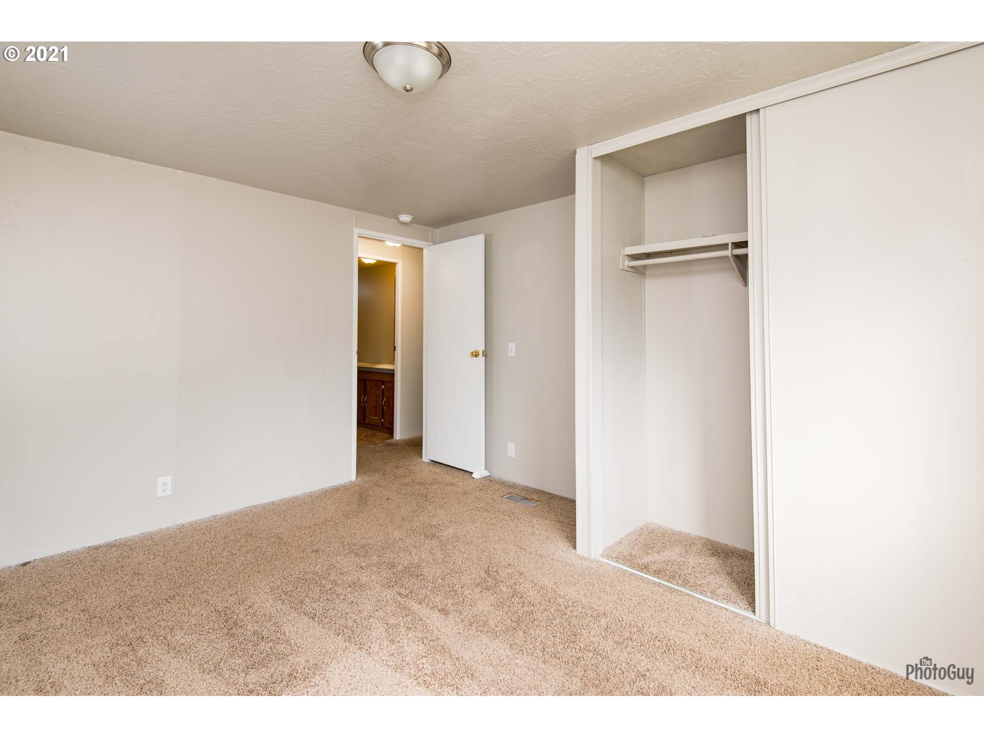 1097 South 58th Street Springfield, OR 97478 - Photo 22 of 32