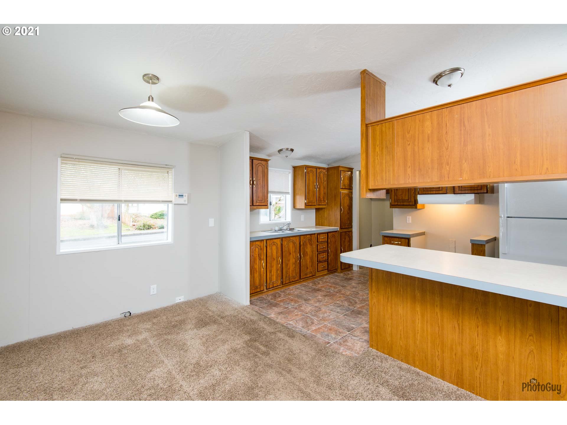 1097 South 58th Street Springfield, OR 97478 - Photo 7 of 32