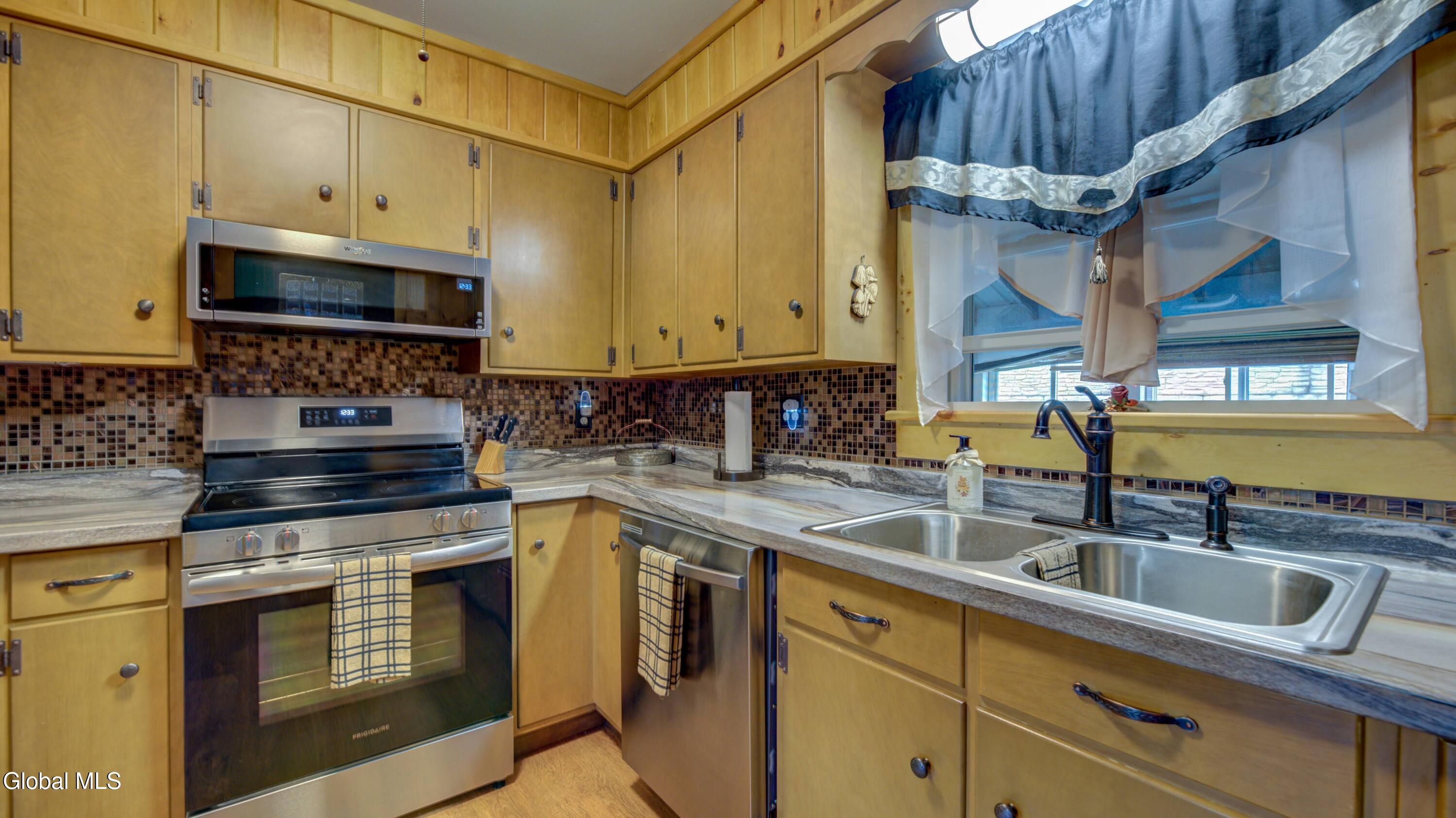 134 Griffin Road Wells, NY 12190 - Photo 21 of 51 134 Griffin Rd-11