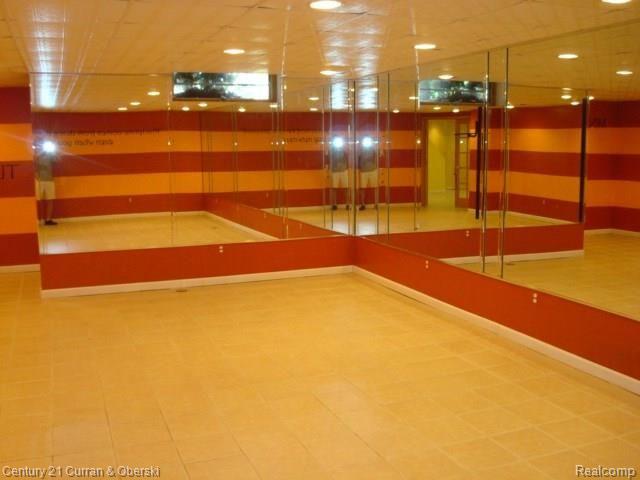 35377 Curtis Road Livonia, MI 48152 - Photo 29 of 59 DSC02015.JPG