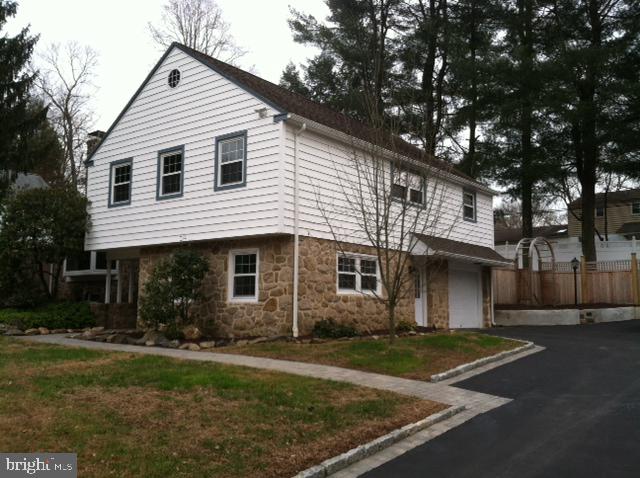 513 Ellis Road Havertown, PA 19083 - Photo 1 of 37 Driveway Entrance