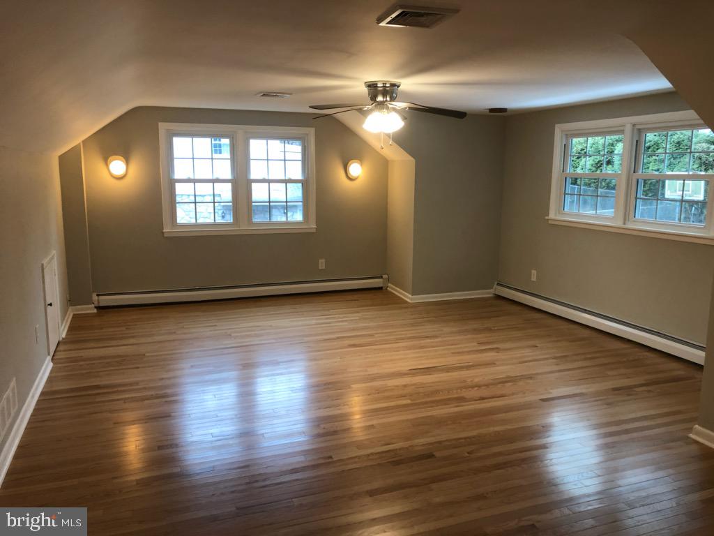513 Ellis Road Havertown, PA 19083 - Photo 21 of 37 Bedroom 4 on Top Level