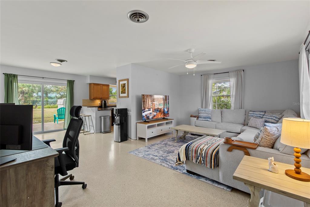 20 Stratford Road Englewood, FL 34223 - Photo 3 of 27