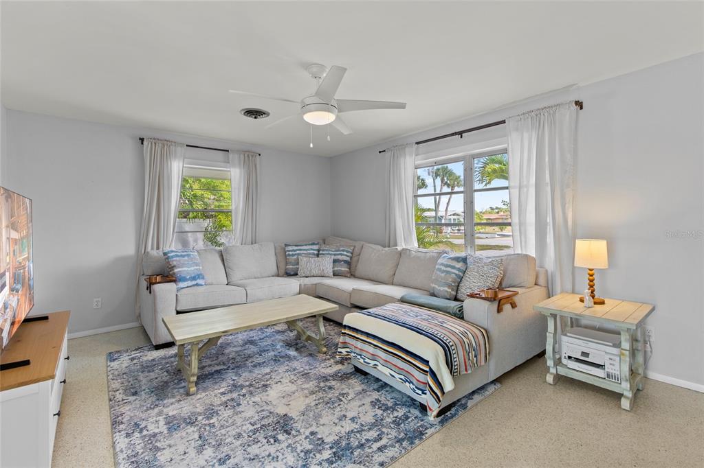 20 Stratford Road Englewood, FL 34223 - Photo 4 of 27