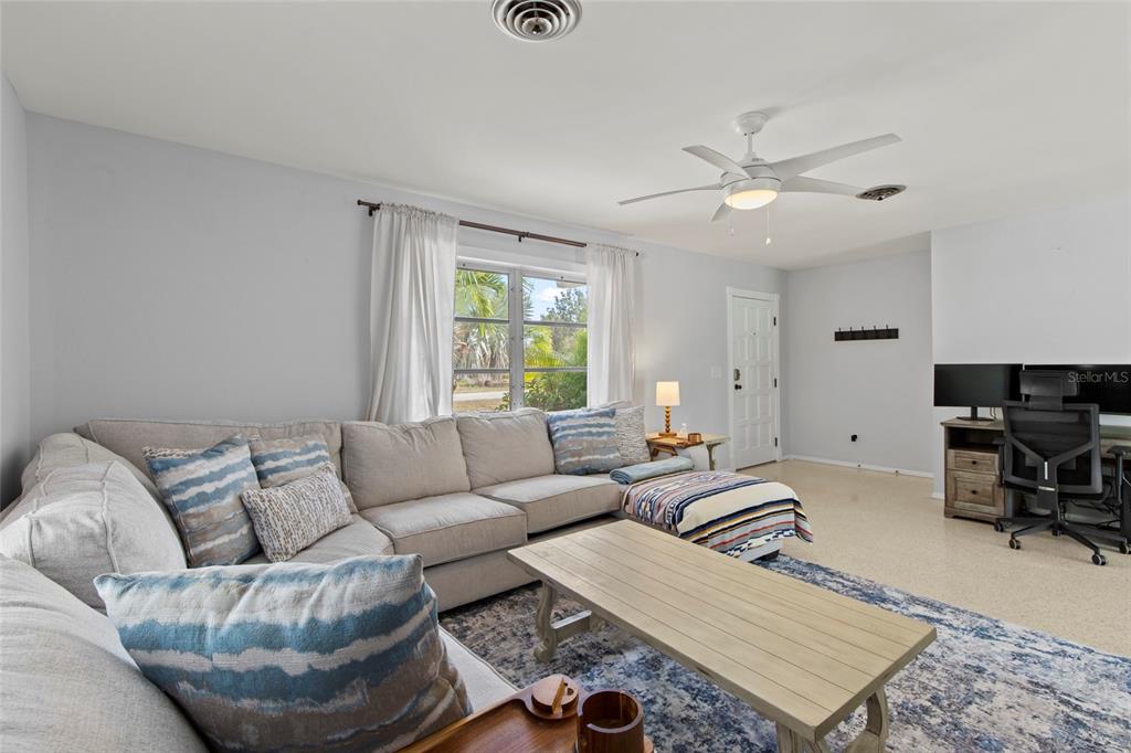 20 Stratford Road Englewood, FL 34223 - Photo 5 of 27