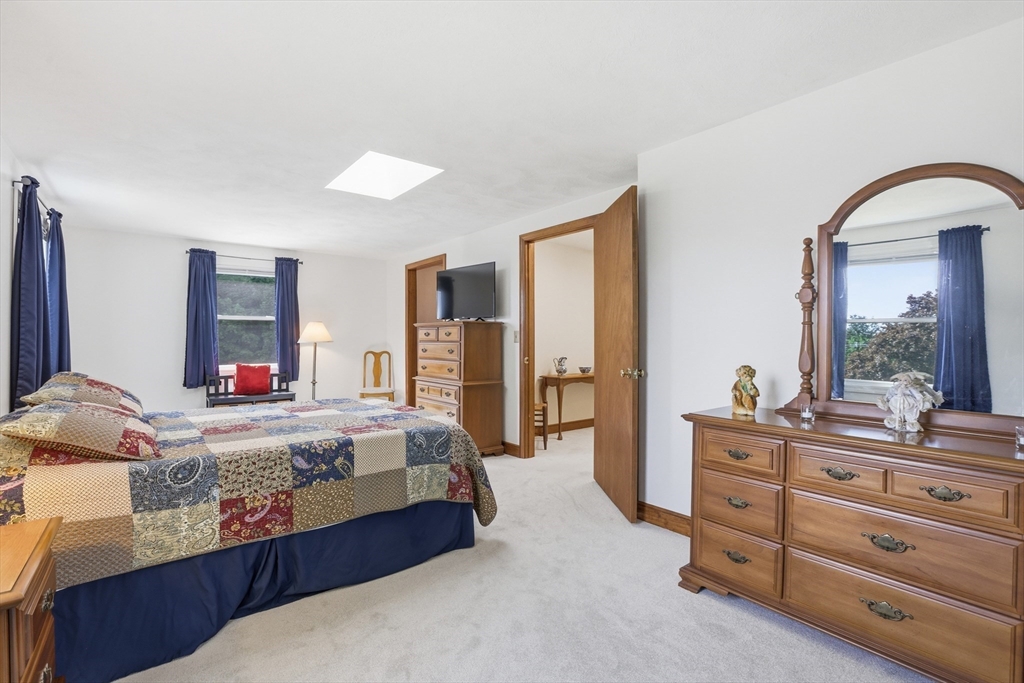 2 Alan Road Hudson, MA 01749 - Photo 20 of 42