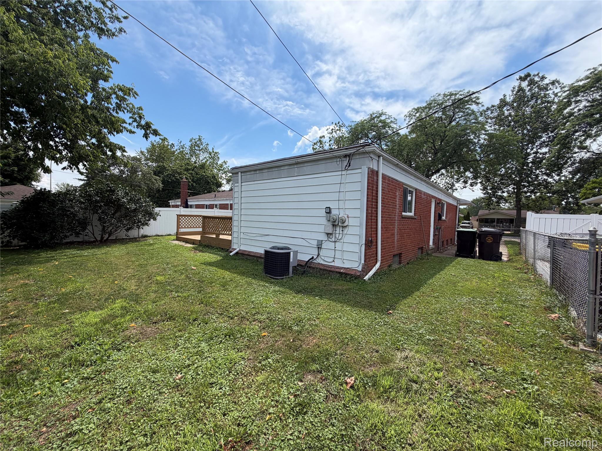 1861 Grange Road Trenton, MI 48183 - Photo 32 of 36 IMG_3586.jpeg