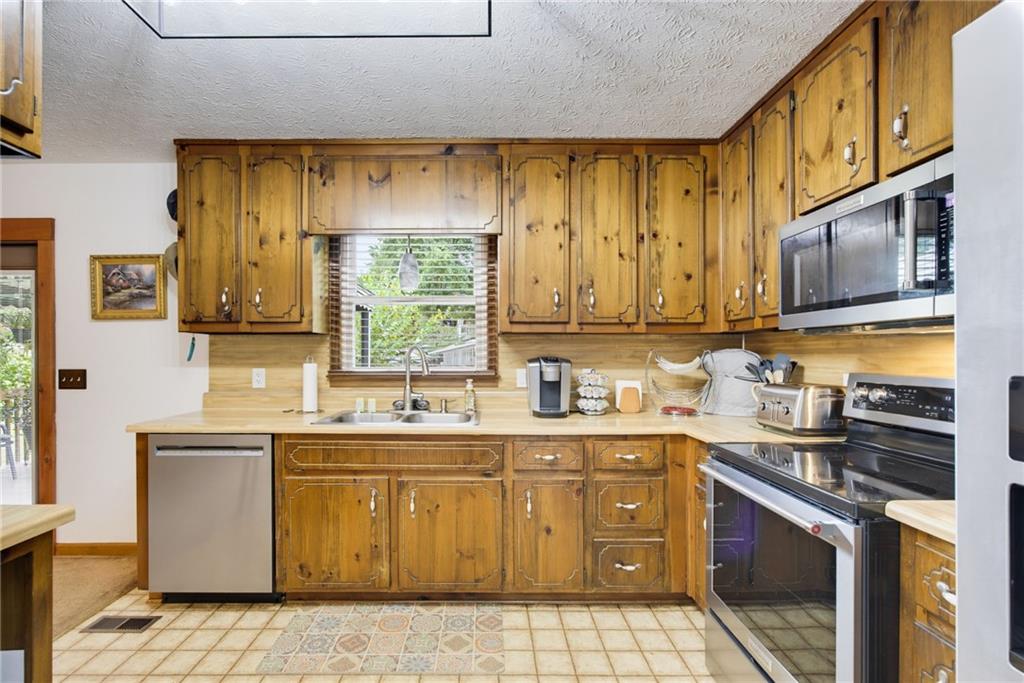 1090 Hickory Road Canton, GA 30115 - Photo 13 of 41 Gallery Image 13