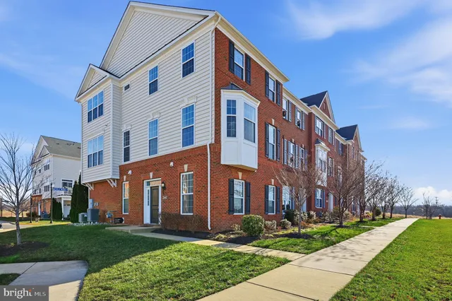 $3,350 | 23445 Millville Woods Square, Ashburn, VA 20148
