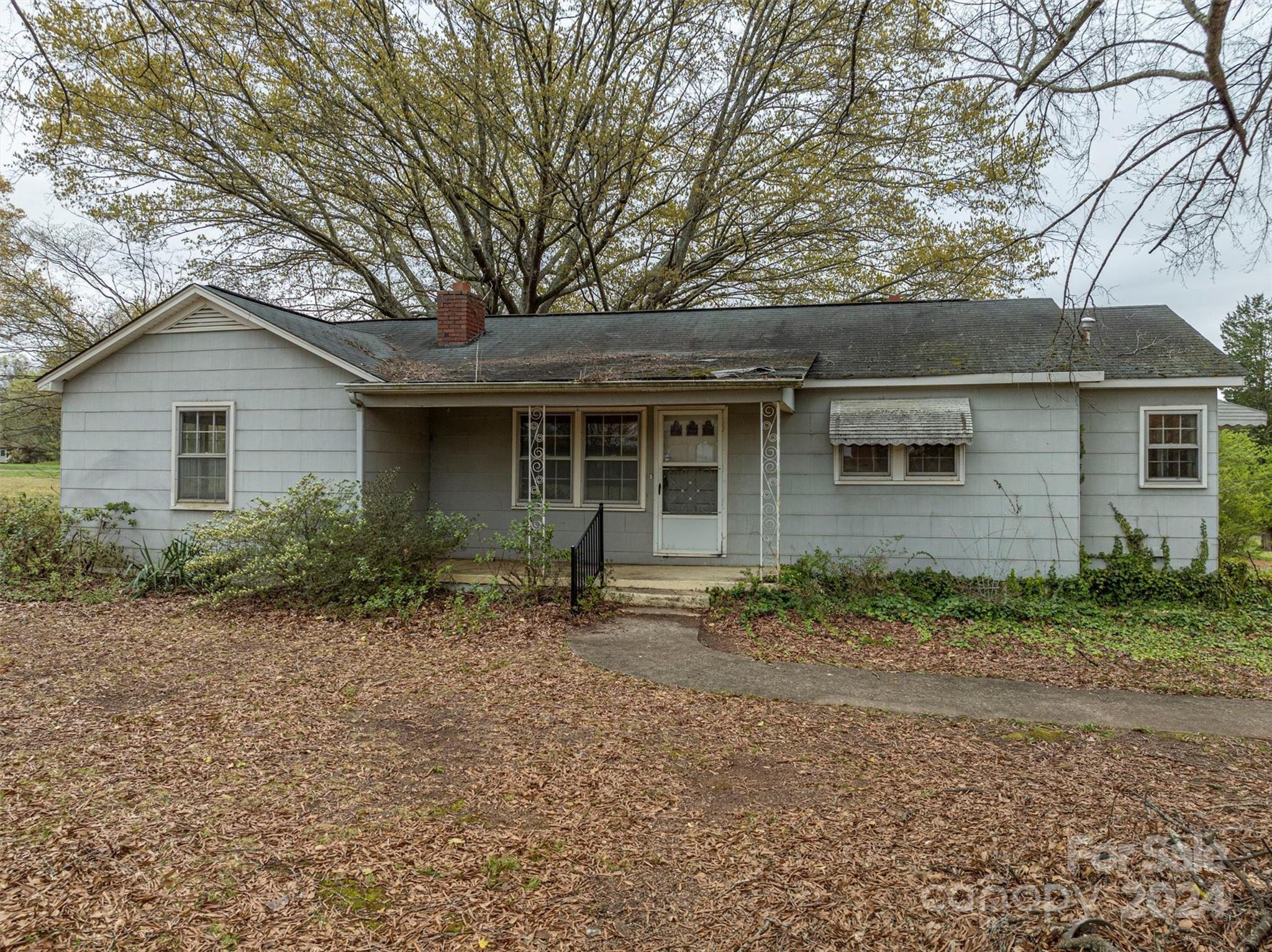 1114 Long Shoals Road Lincolnton, NC 28092 - Photo 8 of 30 Gallery Image 8