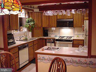 42 Flamingo Road Hatboro, PA 19040 - Photo 3 of 6 Gallery Image 3