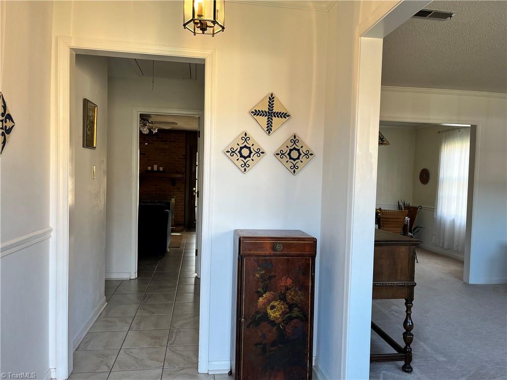 4931 Tower Road Greensboro, NC 27410 - Photo 21 of 34 Entry