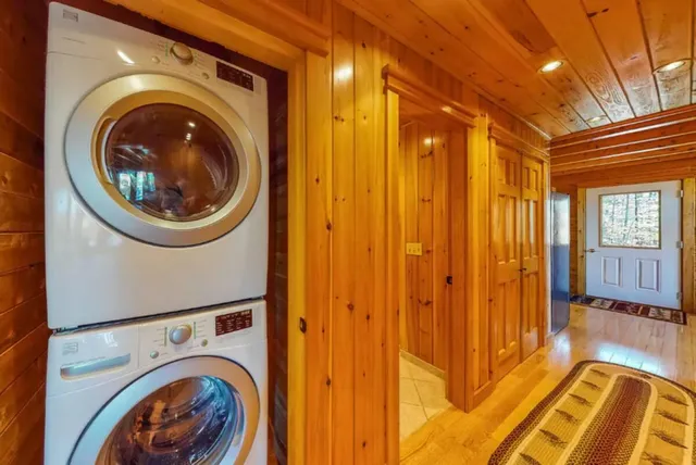 $798,500 | 5 North Hemlock Lane, Greenville, ME 04441