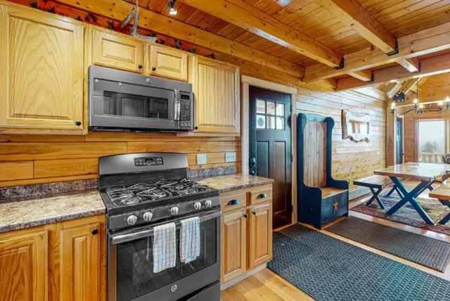 $798,500 | 5 North Hemlock Lane, Greenville, ME 04441