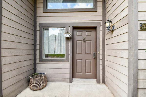$1,895 | 7447 Cambridge Street, Unit 71, Houston, TX 77054