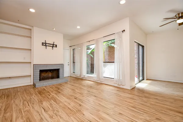 $1,895 | 7447 Cambridge Street, Unit 71, Houston, TX 77054
