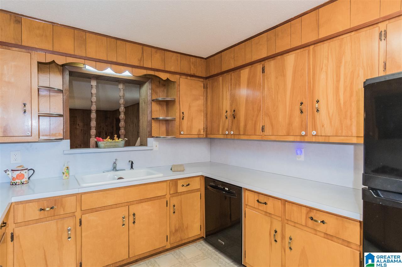 340 10th Street Pleasant Grove, AL 35127 - Photo 8 of 38