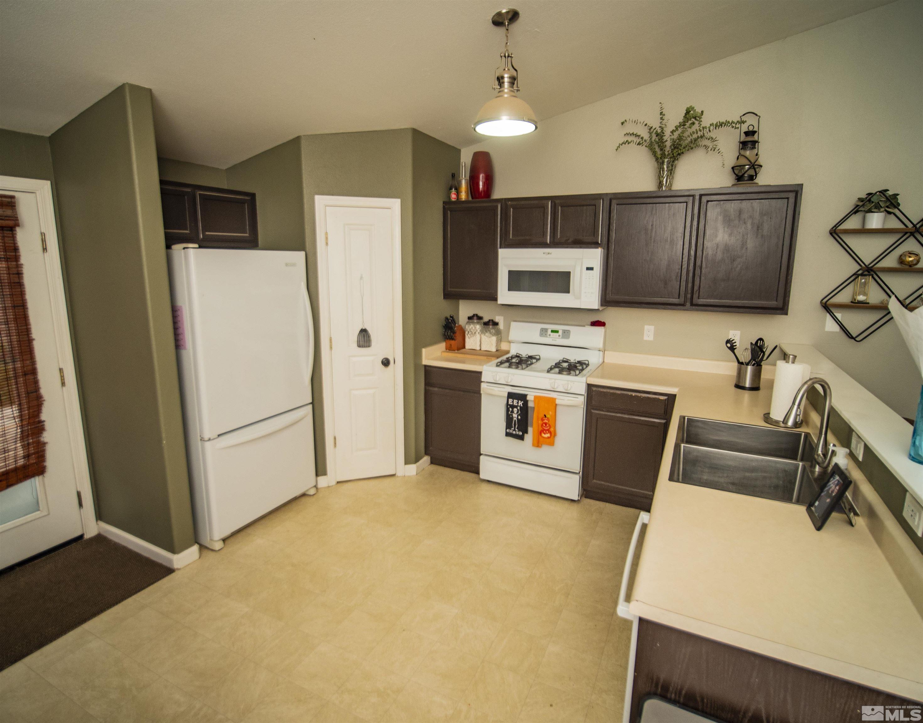 534 River Ranch Road Fernley, NV 89408 - Photo 6 of 35 Photo 6