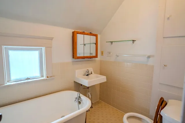 $200,000 | 114 7th Street Northeast, Little Falls, MN 56345