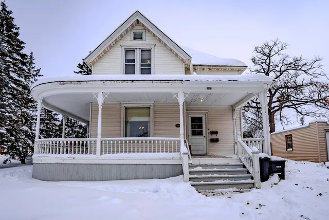 $200,000 | 114 7th Street Northeast, Little Falls, MN 56345