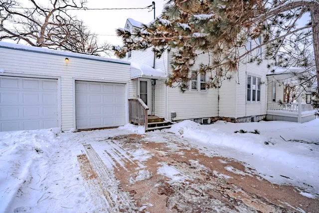 $200,000 | 114 7th Street Northeast, Little Falls, MN 56345