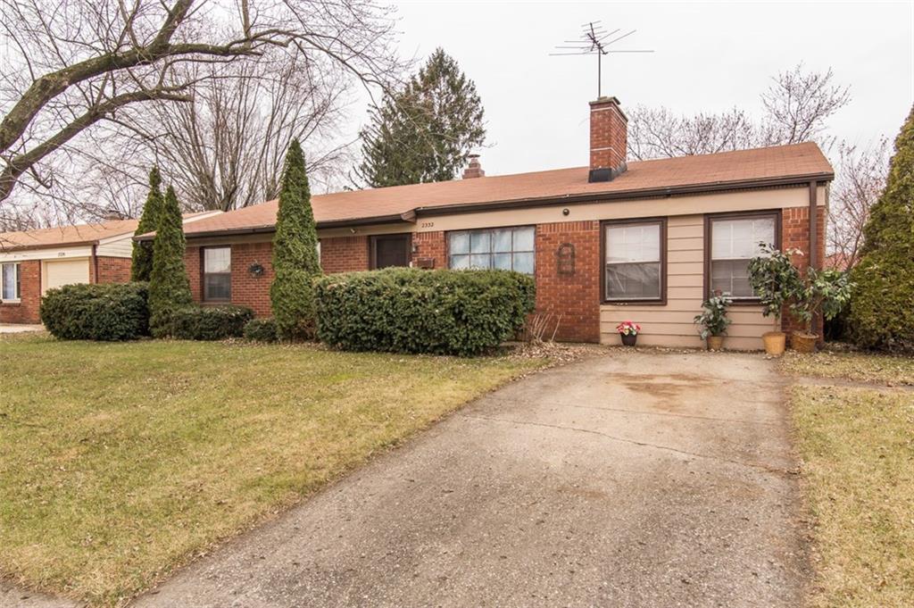 2332 Courtney Road Indianapolis, IN 46219 - Photo 2 of 24 Gallery Image 2