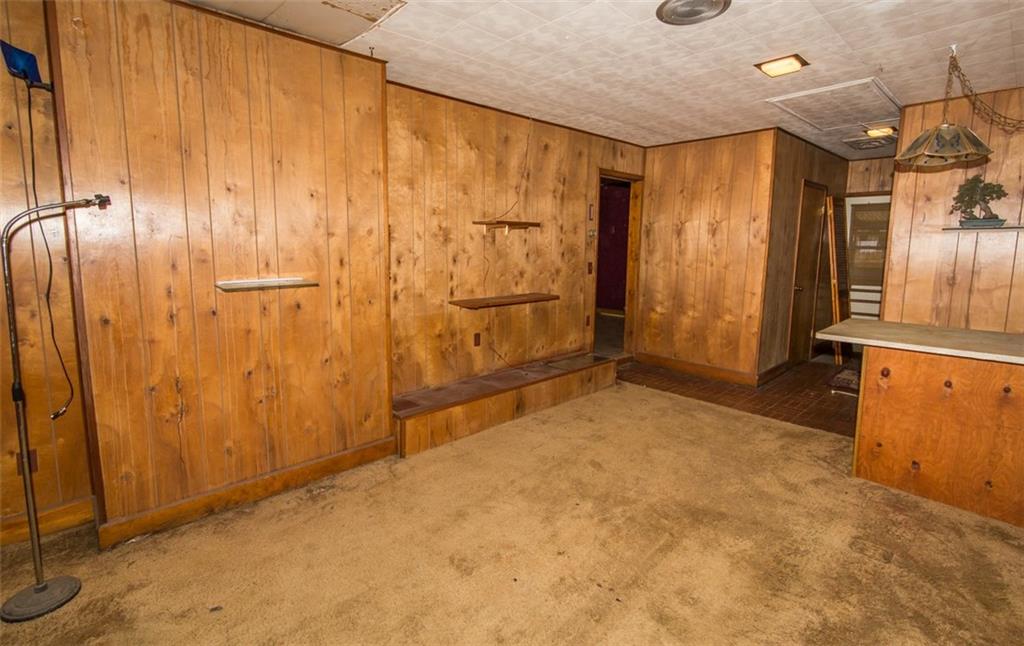 2332 Courtney Road Indianapolis, IN 46219 - Photo 12 of 24 Gallery Image 12