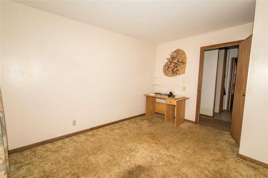 2332 Courtney Road Indianapolis, IN 46219 - Photo 15 of 24 Gallery Image 15