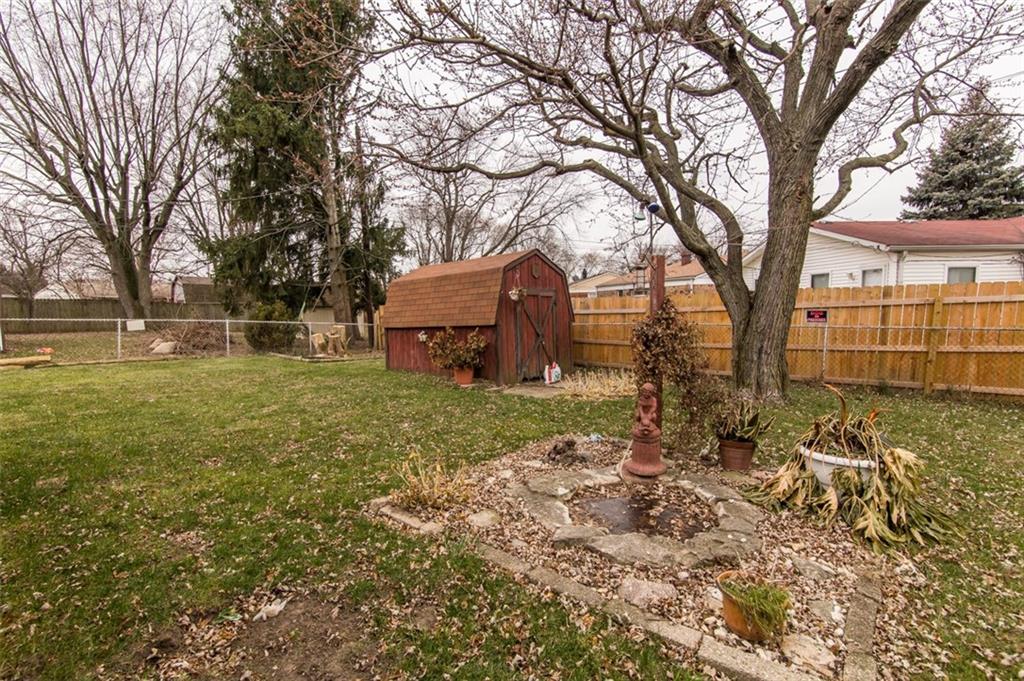 2332 Courtney Road Indianapolis, IN 46219 - Photo 19 of 24 Gallery Image 19
