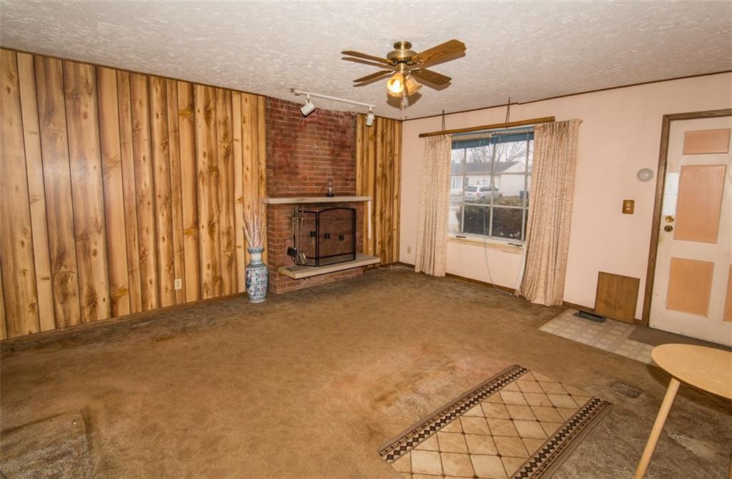 2332 Courtney Road Indianapolis, IN 46219 - Photo 4 of 24 Gallery Image 4